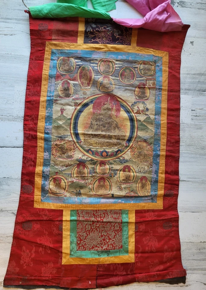 Antigua pintura budista tibetana Thangka Tangka dorada Padma Sambhava en brocado Foto 1 de 4