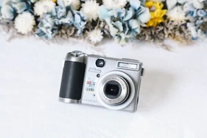 🎦Cámara digital Nikon Coolpix P5000 10,0 MP negra con cargador de batería FUNCIONA 4 GB SD - Imagen 1 de 14