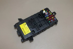 03-08 HYUNDAI TIBURON A/T BCM FUSE BOX JUNCTION BODY CONTROL MODULE 95490 2C310 - Picture 1 of 3