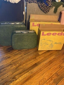 Vintage Leeds Sprite 500 Series Avocado Green Luggage 60’s Original Keys Locking - Picture 1 of 24