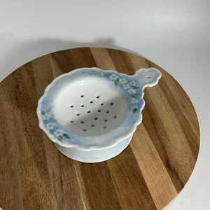 Hand Painted Porcelain Tea Bag Strainer 1.5” X 5” X 3.75” - Picture 1 of 6