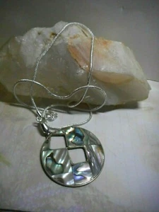 Silver chain necklace with a Mexican silver round Abalone round pendant - Picture 1 of 6