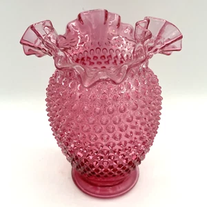 Jarrón Fenton Arándano Rosa Ombre Hobnail Borde Volantes - Imagen 1 de 8