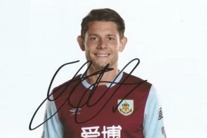 BURNLEY: JAMES TARKOWSKI SIGNED 6x4 2019/2020 PORTRAIT PHOTO+COA - Picture 1 of 1