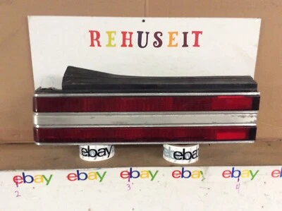 84 85 86 87 88 BUICK CENTURY LUZ TRASERA IZQUIERDA SÓLIDA OEM 1984-1989 C Foto 1 de 3