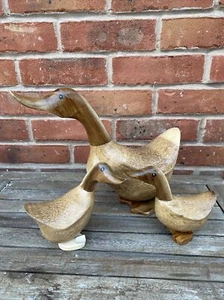 WOODEN DUCK FAMILY DUCK WITH TWO DUCKLINGS H 26cm & 14cm FAIRTRADE - Picture 1 of 8