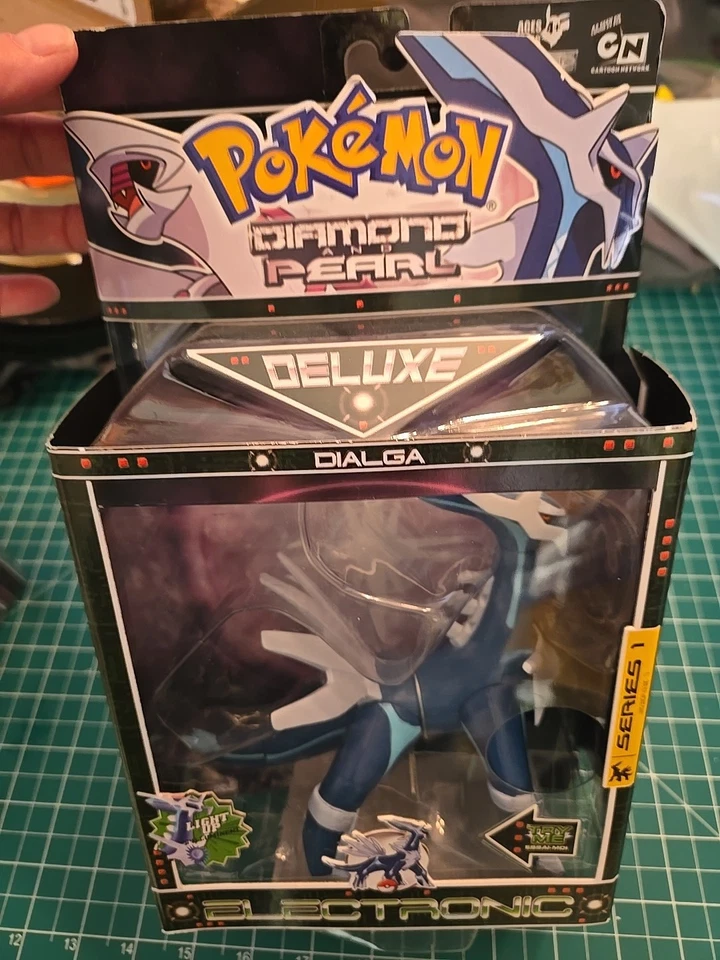 精灵宝可梦钻石和珍珠豪华电子 Dialga 公仔系列 1 全新带盒 全新 2007 — 第 1/4 张图片