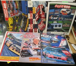 NASCAR SOUVENIR TRACK RACING PROGRAMS YOUR CHOICE SOME WITH STARTING LINEUP - Foto 1 di 25
