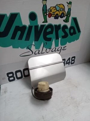 Chrysler 300 2008 puerta de llenado de combustible con tapa Foto 1 de 4