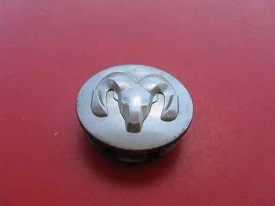 DODGE RAM DAKOTA DURANGO 1 LLANTA TAPACUBOS TAPACUBOS TAPA CENTRAL ENCHUFE FABRICANTE DE EQUIPOS ORIGINALES #2332 Foto 1 de 4