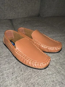 JOSMOS BOY'S DRESS SHOES / LOAFERS BROWN SIZE 4 - Picture 1 of 4
