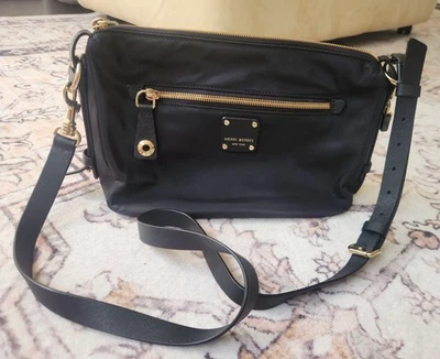 Bolso Bandolera Henri Bendel Jetsetter Nylon Negro y Dorado Convertible Foto 1 de 4