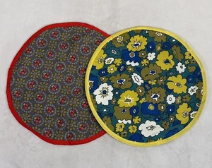 2) Vintage Handmade Fabric Casserole Pie Dish Carrier Flowers w/Carrying Handles - Picture 1 of 10