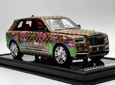 Rolls-Royce Cullinan (Brown LV Monogram) [Henson&Heaven] scala 1/18 - Immagine 1 di 4
