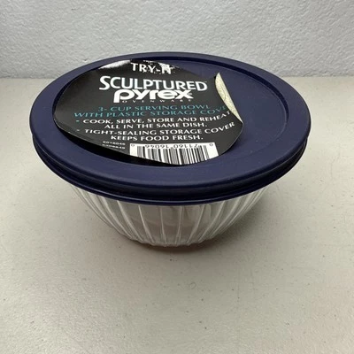 pyrex sculptured ovenware 3 Cup Serving Bowl With Lid Clear Glass Ribbed  - Image 1 of 4