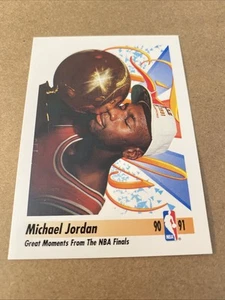 1991 SkyBox #334 Michael Jordan - Picture 1 of 3