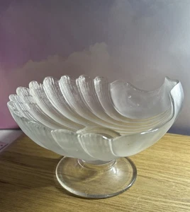 Antique Cambridge? Frosted Crystal Sea Shell Glass Bowl On Pedestal Art Deco - Picture 1 of 10