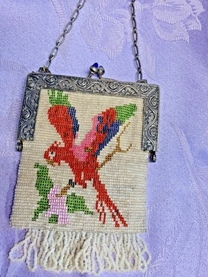 Tapeçaria Art Deco micro semente frisada pedra preciosa estrutura de metal franja bolsa papagaio - Imagem 1 de 4