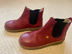 Girls Dr Martens Chelsea boots - Picture 1 of 6
