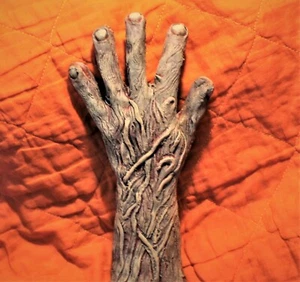 FREDDY KRUEGER burned Left HAND Latex GLOVE A Nightmare on Elm Street COSPLAY fx - Picture 1 of 24