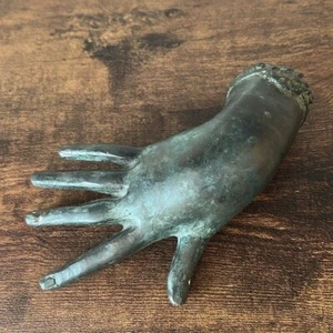 Antigua pátina de bronce pesada dama mano derecha pisapapeles escultura fundida - Imagen 1 de 11