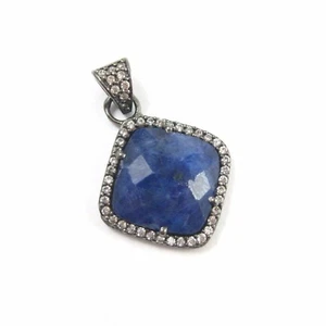 Colgante de gemas bisel de zafiro teñido de plata oxidada, pavimento cúbico de circonia 17 mm - Imagen 1 de 3