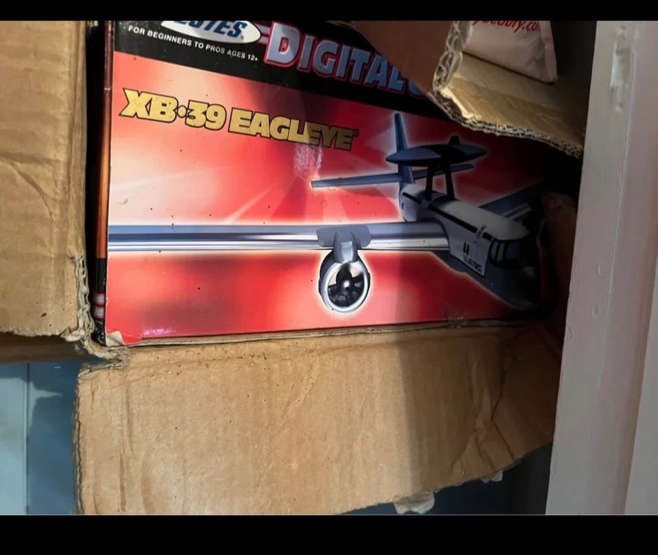 ESTES XB-39 EAGLEYE R/C CONTROL REMOTO AVIÓN CÁMARA AVIÓN Foto 1 de 1