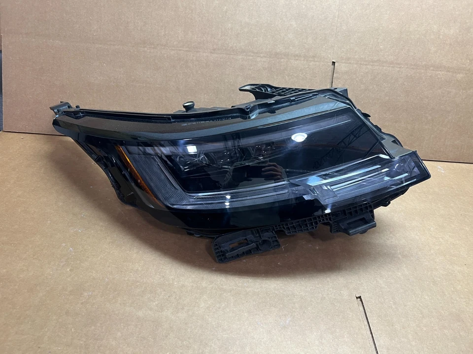 OEM 2023 2024 2025 LAND ROVER RANGE ROVER FARO LED PROYECTOR CUÁDRUPLE DERECHO DIESTRO Foto 1 de 4