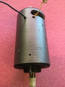 VW Beetle Bosch Generator 6 Volt 113903021 C Dynamo - Picture 1 of 3