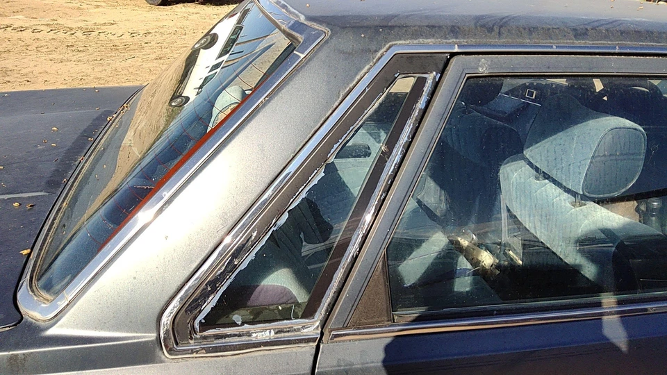 1985 1986 Toyota Camry Passenger Right Rear Quarter Glass Back Side Window Oem - Image 1 of 4