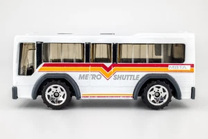 2005 Matchbox #18 City Bus WHITE | BLACK WINDOW POSTS | MINT - Picture 1 of 1