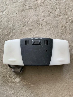 09-17 NISSAN 370Z ТРАНСФОРМИРУЕМЫЙ РОДСТЕР ИНТЕРЬЕР СВЕТА КУПОЛ КАРТА ЛАМПА OEM - Изображение 1 из 4