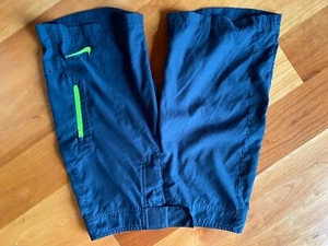 Nike Shorts gr 128-137 - Bild 1 von 3