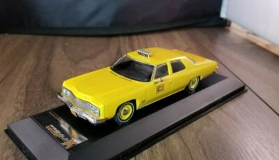 1973 雪佛兰贝尔航空出租车 - 1/43 PREMIMX PRD234 IXO — 第 1/4 张图片