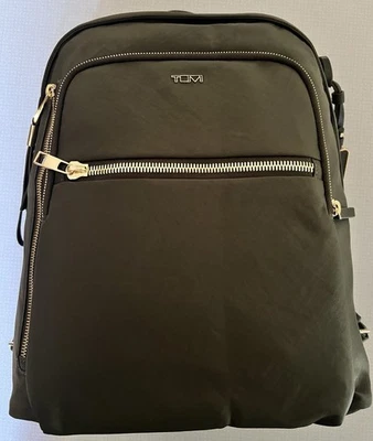 Mochila para computadora portátil Tumi Voyageur HALSEY NUEVA 14.5 de nailon y cuero - VERDE OLIVA  Foto 1 de 4