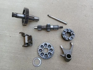 USED 2001 SUZUKI JR50 JR 50 TRANSMISSION PARTS LOT GEAR SHAFT SHIFT FORK - Picture 1 of 10