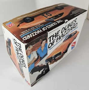 AMT 1/25 The Dukes of Hazzard General Lee Dodge Charger Modelo Coche Kit - Completo - Imagen 1 de 23