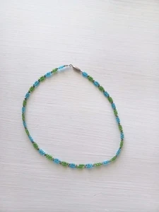 Collana girocollo vintage anni 90 Y2K primi anni 2000 fatto a mano perle semi blu verde - Foto 1 di 5