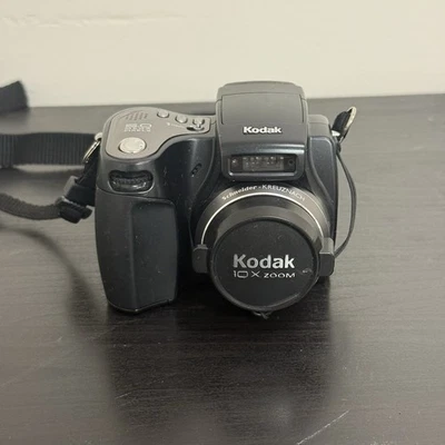 Kodak EasyShare DX7590 5.0MP Digital Camera Black - Image 1 of 4