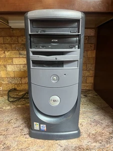 Dell Dimension 8250 PC - Pentium 4 - 3.06 GHz - 1024 MB RAM - Picture 1 of 7