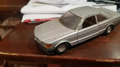 BURAGO BBURAGO 1/26 MERCEDES 500 SEC DA RESTAURO RECUPERO PEZZI  VINTAGE - Immagine 1 di 4