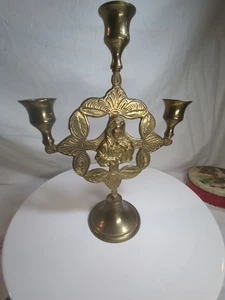 Candelabro vintage ottone 3 bracci Madre Maria inciso alto 10 3/4" religioso  - Foto 1 di 13