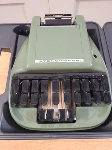 Vintage Stenograph Reporter Kurzschriftmaschine mit Handbuch olivgrün Modell USA - Bild 1 von 9