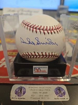 Auténtico béisbol autografiado por Duke Snider Rawlings certificado por ADN PSA Foto 1 de 4