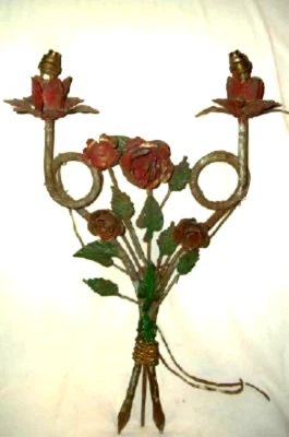 1930s FRENCH TOLE SCONCE LAMP ROSES ITALIAN STYLE TOLEWARE ORIGINAL PAINT - Image 1 of 4