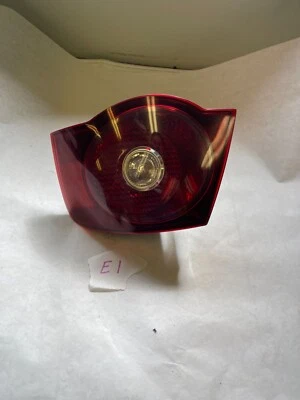 Lámpara trasera derecha Volkswagen Jetta GLI 2006-2009 OEM 1K5945096J Foto 1 de 4