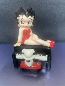 BETTY BOOP en piano coctelera magnética de sal y pimienta Westland artículos de regalo S&P - Imagen 1 de 6
