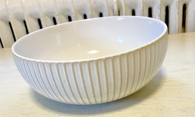 Better Homes & Gardens Modern Farmhouse Servir Cuenco Ensalada Grande Espaguetis 10" Foto 1 de 4