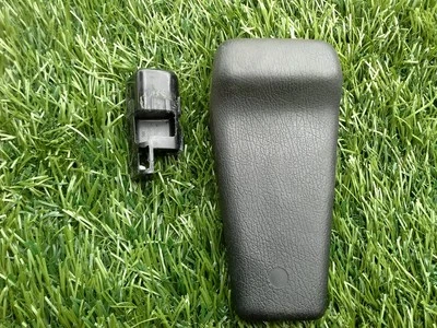 1996-2002 ISUZU TROOPER AUTO SHIFTR KNOB OEM SEE PHOTO 2 - Image 1 of 3