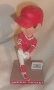 SELTENER SHOHEI OHTANI ROOKIE BOBBLEHEAD FEHLENDER SCHLÄGER SIEHT GUT AUS - Bild 1 von 4